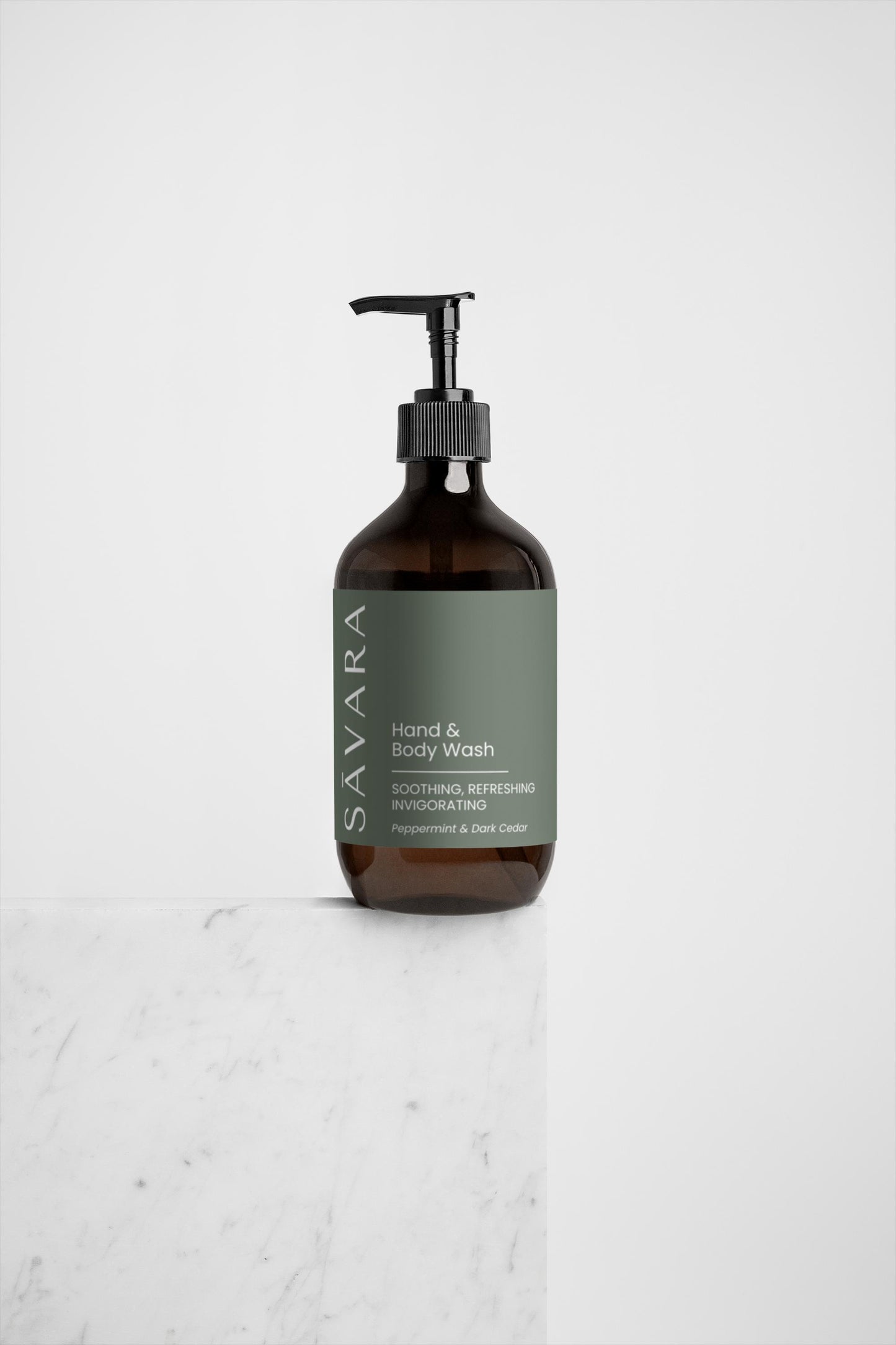 Nettoyant revitalisant pour les mains et le corps : menthe poivrée et cèdre foncé